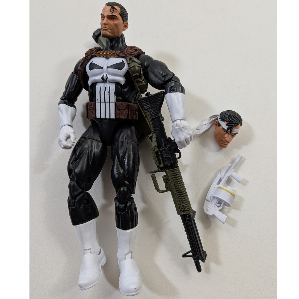 Hasbro Marvel Legends THE PUNISHER (6" 1:12 Scale) Walgreens Exclusive COMPLETE